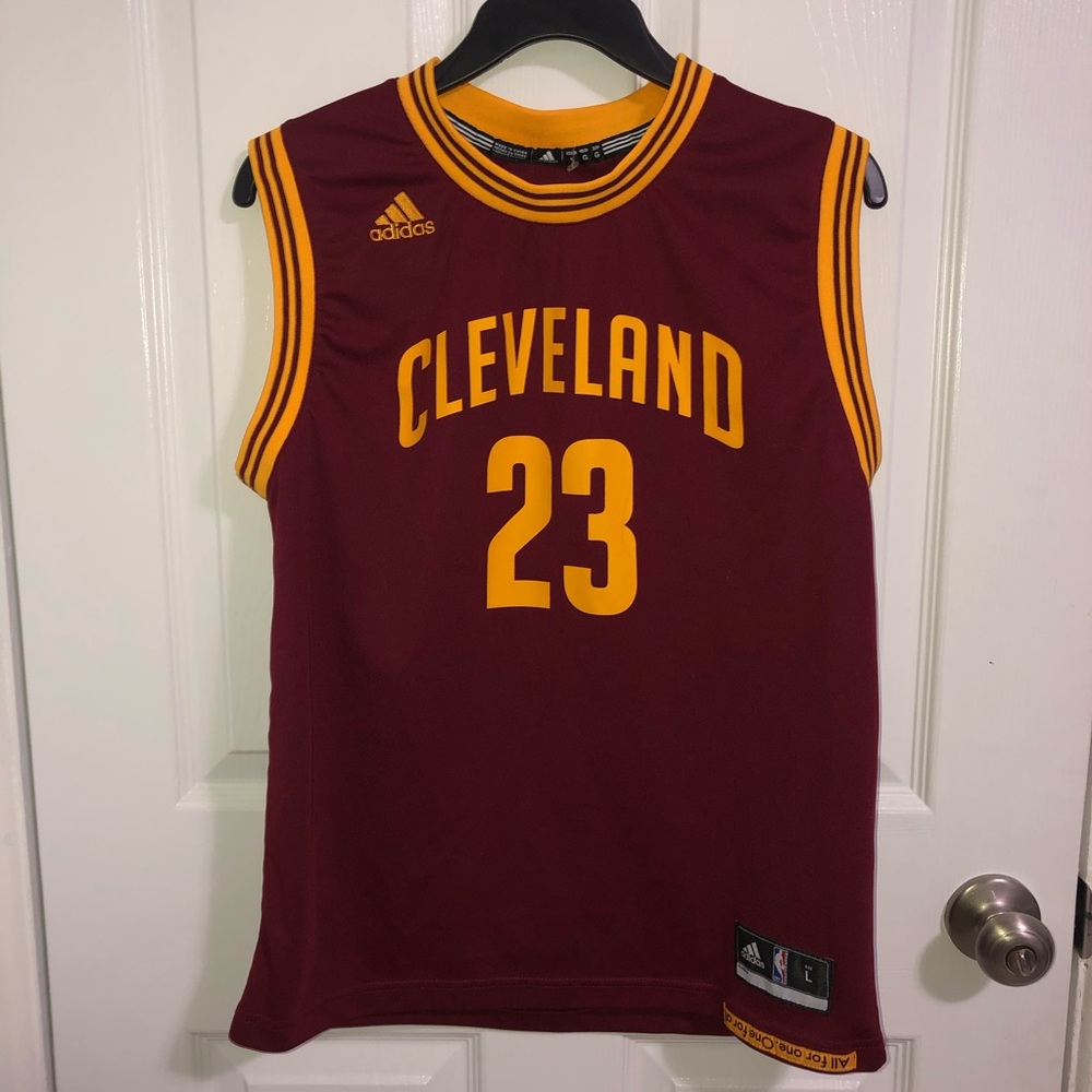 CLEVELAND BASKETBALL JERSEY